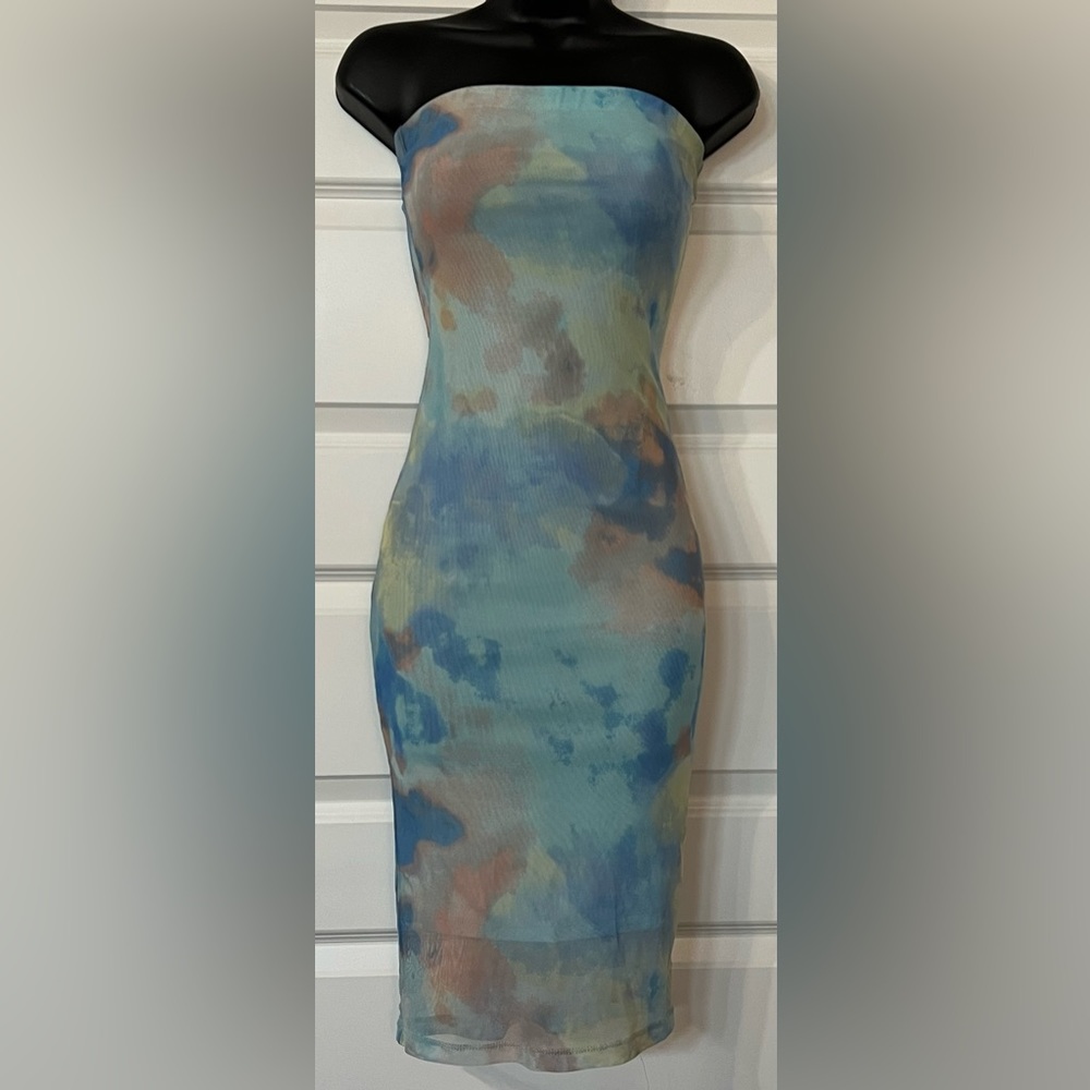✨ Tie Dye Bodycon Strapless Dress